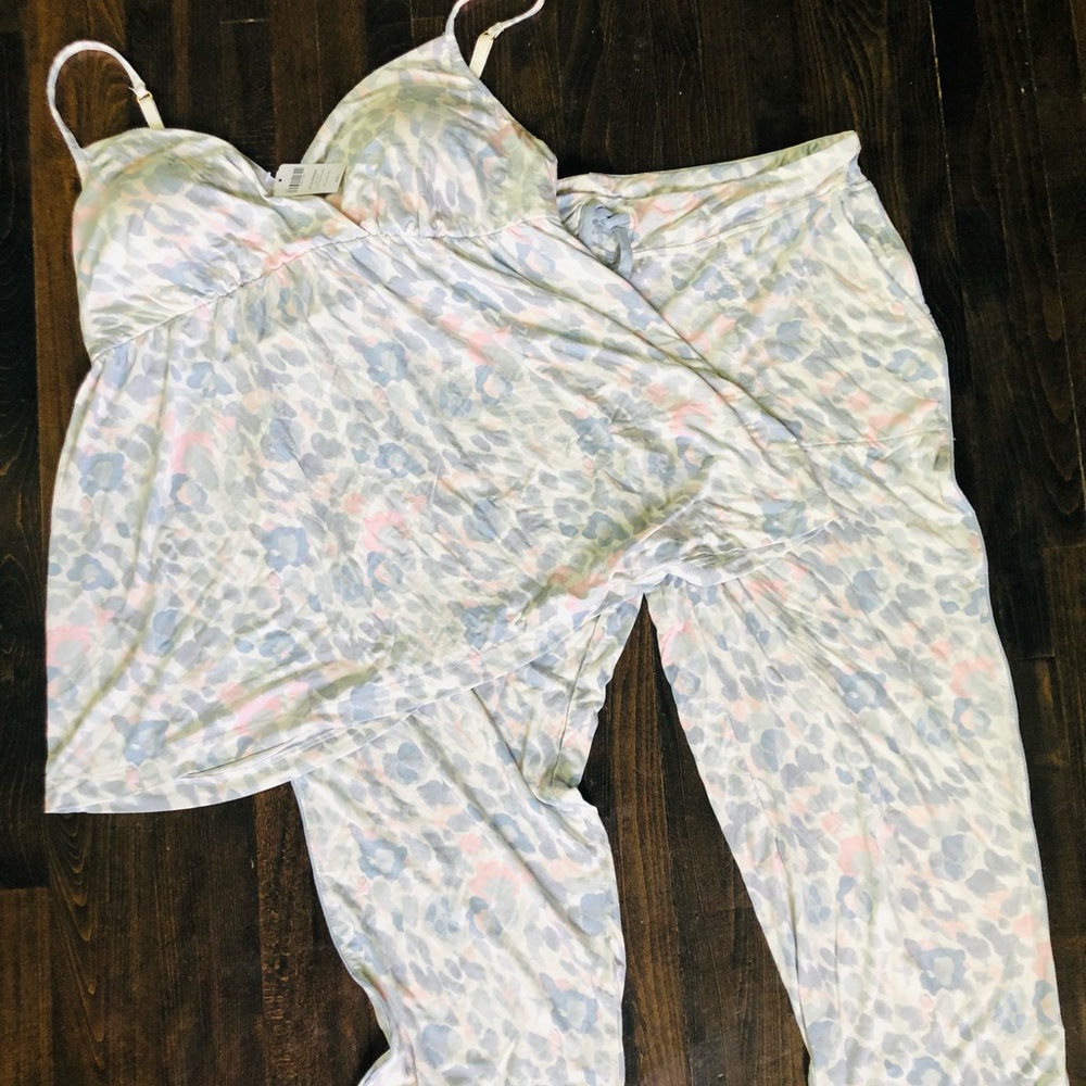 Soma Intimates Sleeveless Tank and Crop Pant Pajama Set Size L